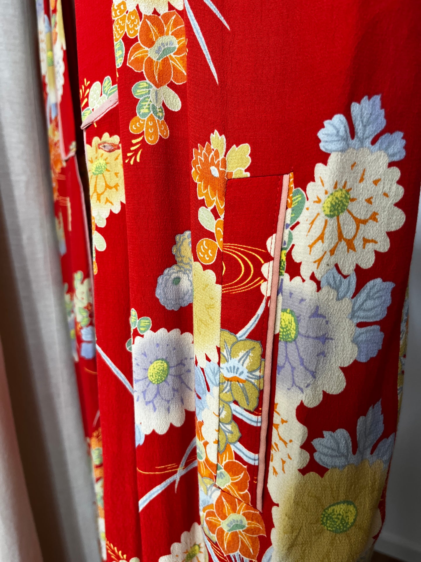 Kimono w kwiatowy nadruk