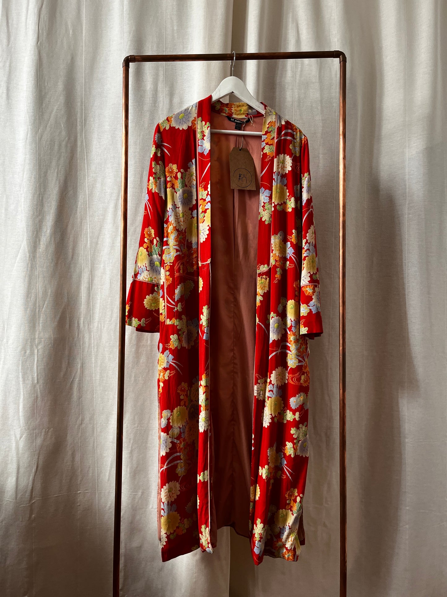 Kimono w kwiatowy nadruk