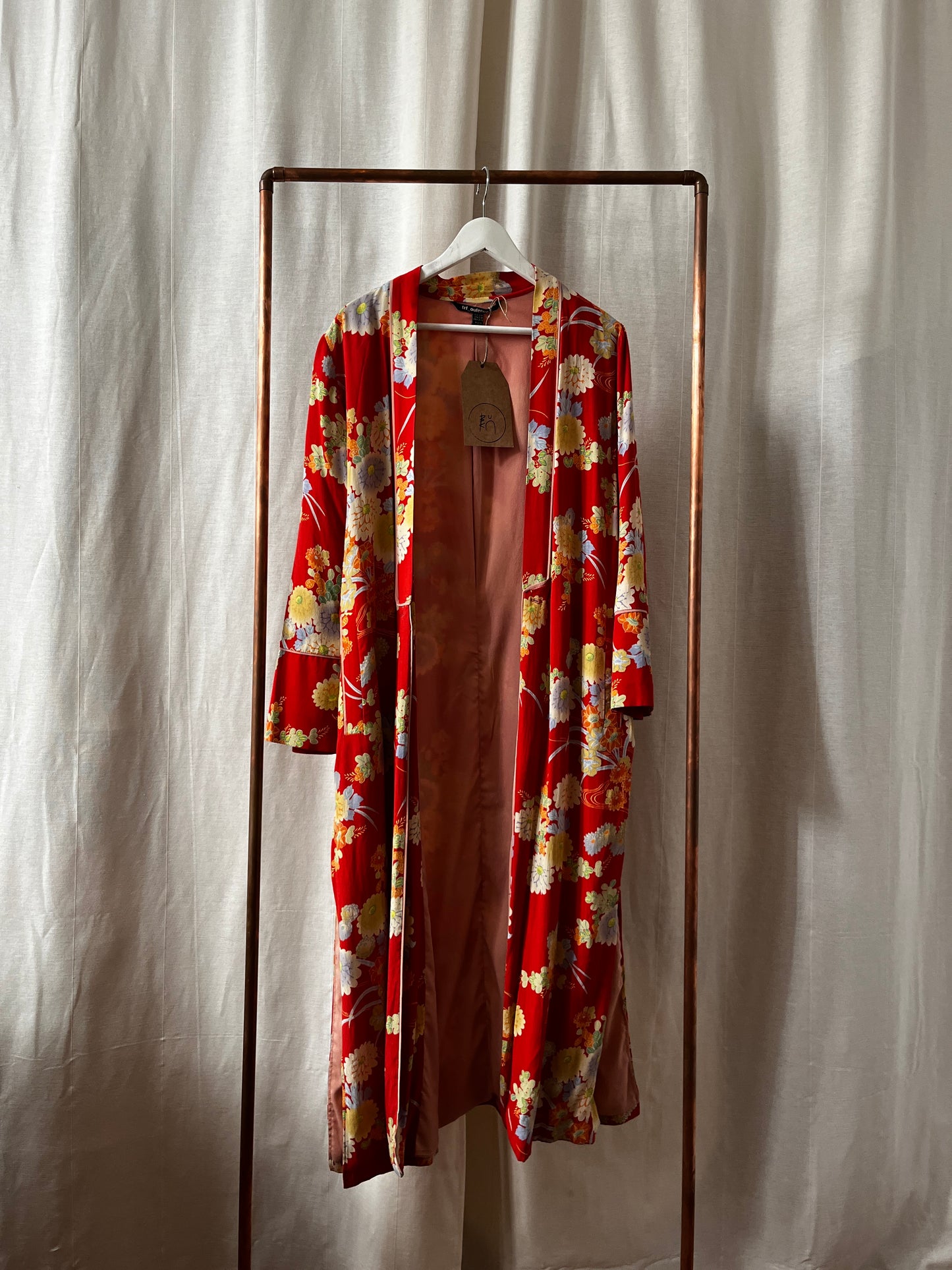 Kimono w kwiatowy nadruk